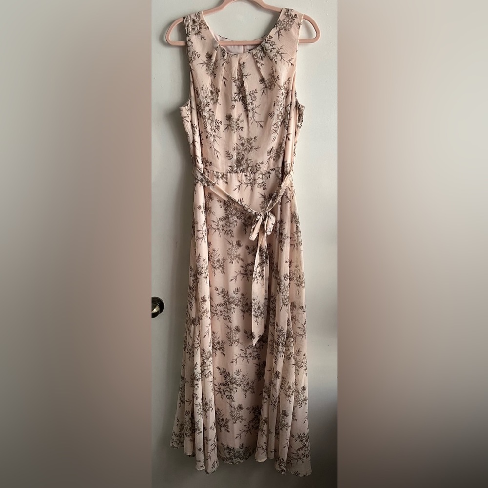 Woman’s Chetta B Dress